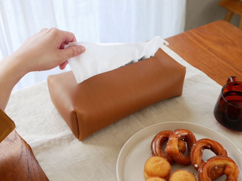 【MOHEIM/モヘイム】TISSUE COVER oiled leather