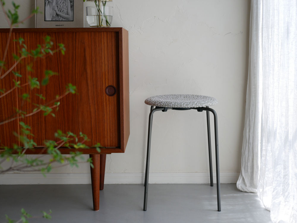 フリッツハンセン ドットスツール 3本脚 ヴィンテージ お取り寄せ品